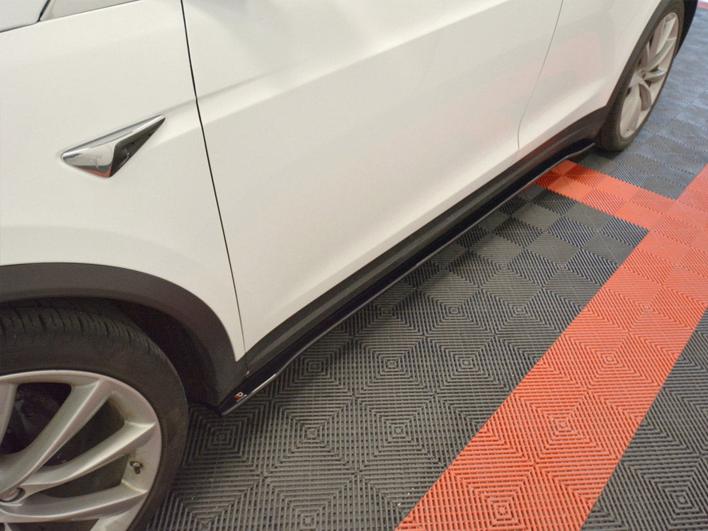 Side Skirts Diffusers V.2 Tesla Model X (2015-)