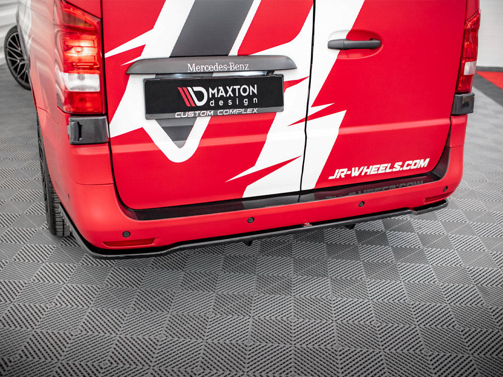 Central Rear Splitter (Vertical Bars) Mercedes VITO W447 Facelift