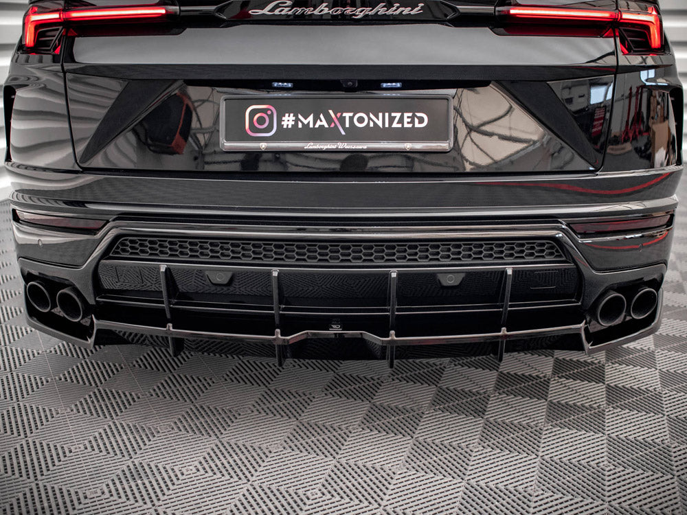 Central Rear Splitter (Vertical Bars) Lamborghini URUS Mk1