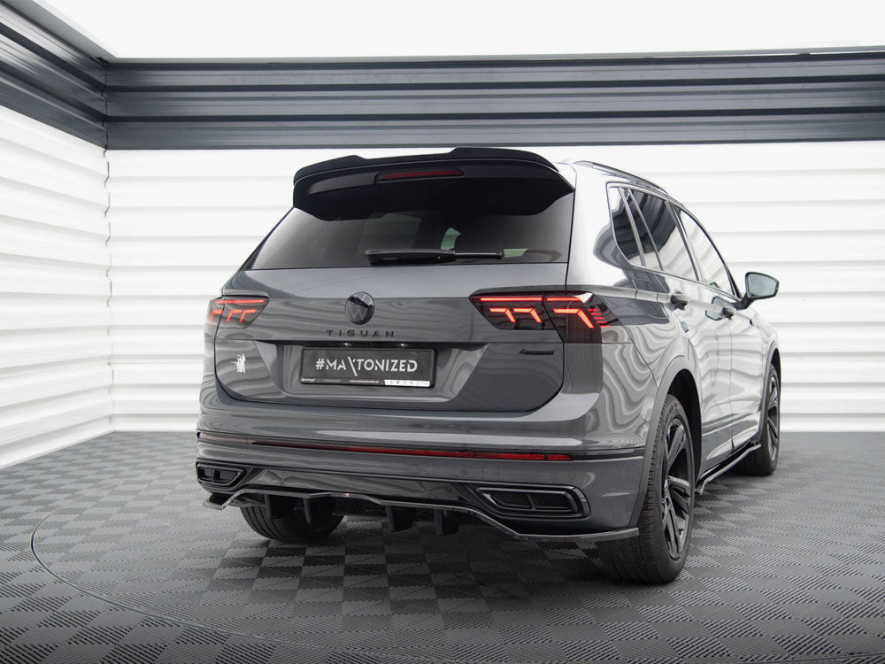 Central Rear Splitter (Vertical Bars) Volkswagen Tiguan R-Line Mk2 Facelift