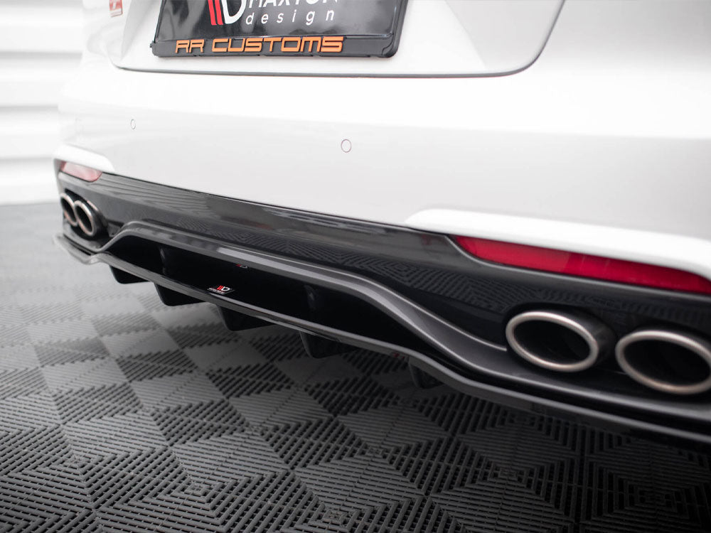 Central Rear Splitter (Vertical Bars) Kia Stinger Mk1