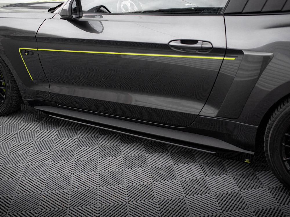 Street PRO Side Skirts Diffusers + Flaps Ford Mustang GT Mk6