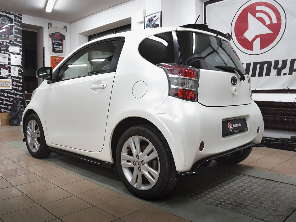 Central Rear Splitter (Vertical Bars) Toyota IQ