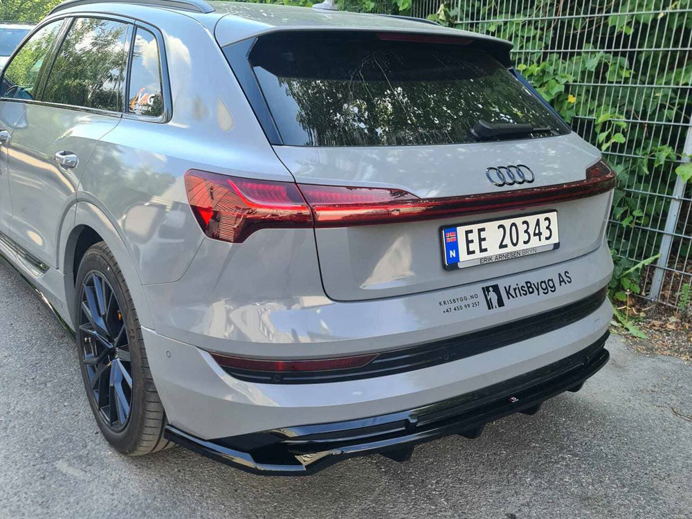 Central Rear Splitter (Vertical Bars) Audi e-Tron S-Line