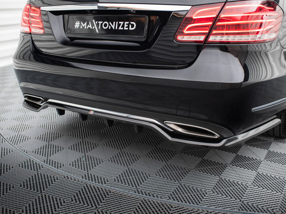 Central Rear Splitter (Vertical Bars) Mercedes-Benz E W212 Facelift