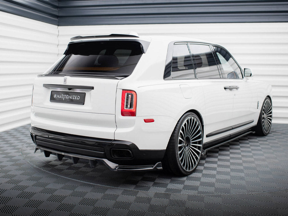 Central Rear Splitter (Vertical Bars) Rolls Royce Cullinan